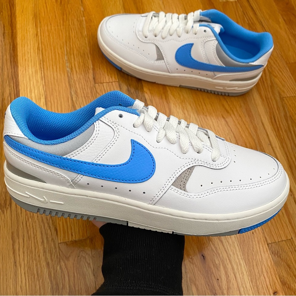 Nike Gamma Force Women’s Sneakers